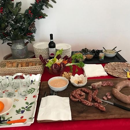 Bed and Breakfast Casale Vicino Al Golf Nazionale Monterosi Exterior foto