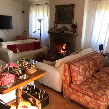 Bed and Breakfast Casale Vicino Al Golf Nazionale Monterosi Exterior foto