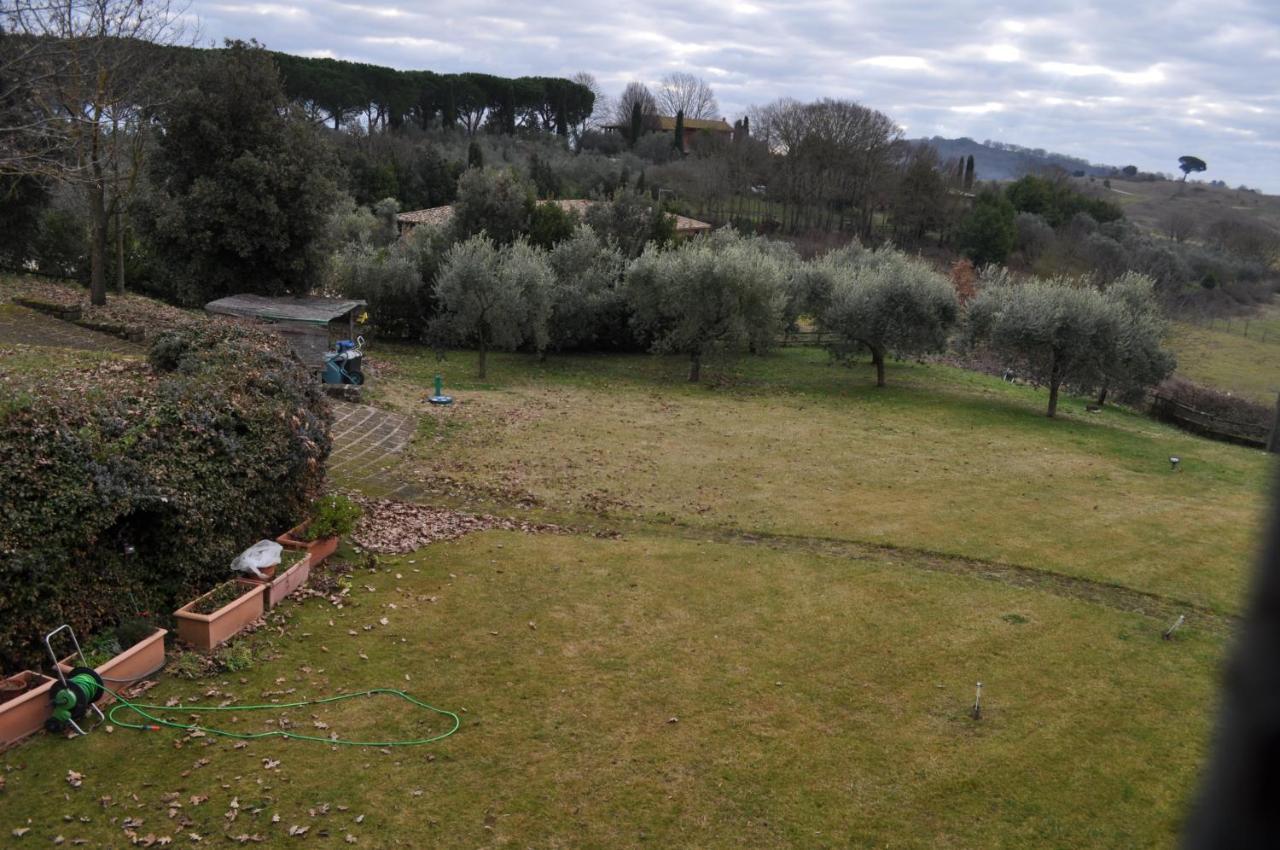 Bed and Breakfast Casale Vicino Al Golf Nazionale Monterosi Exterior foto